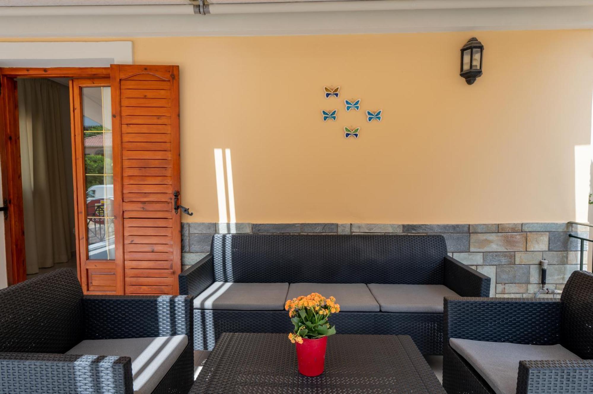 Monteduca Apartments Argostoli  Bagian luar foto