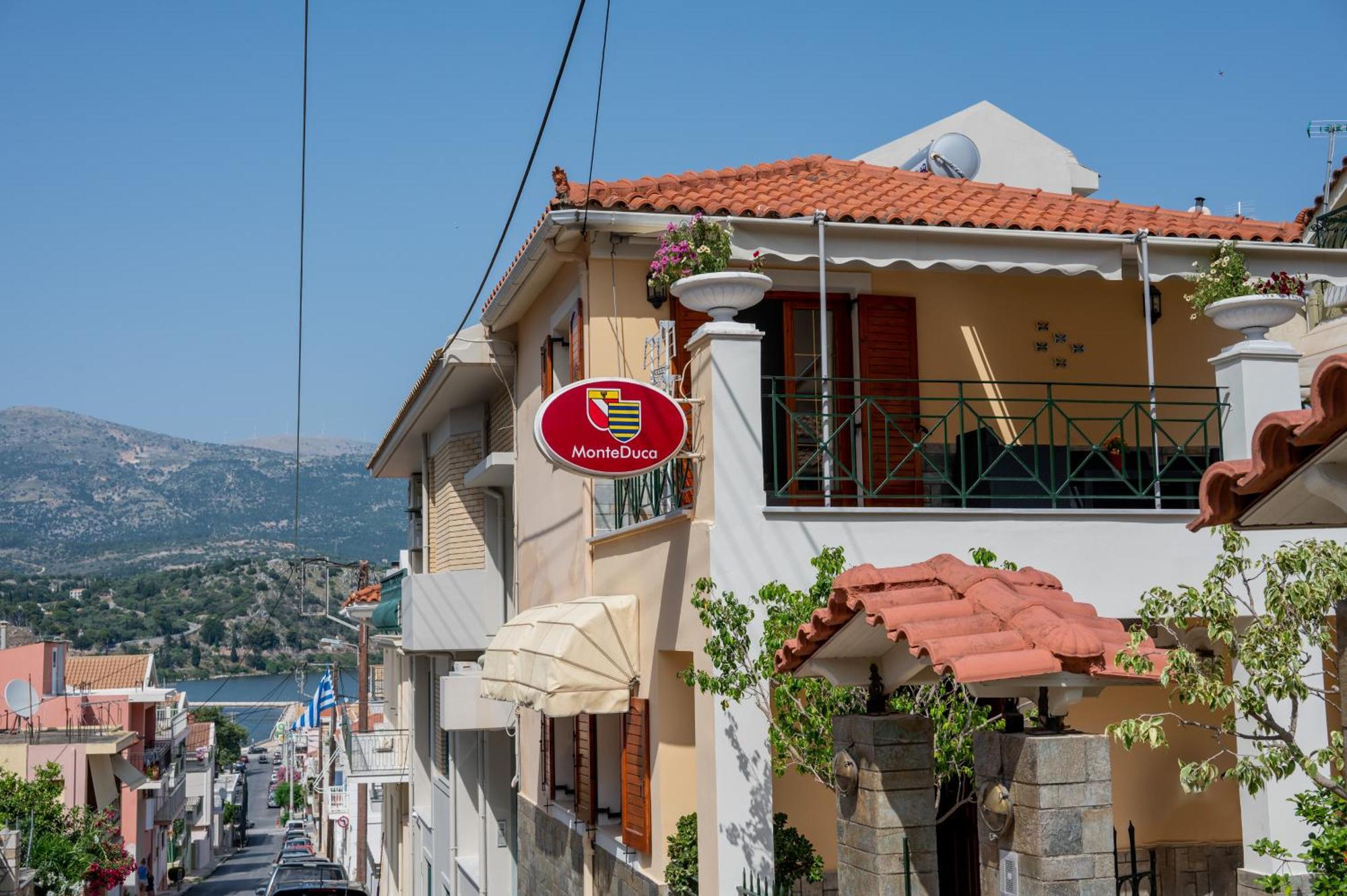 Monteduca Apartments Argostoli  Bagian luar foto