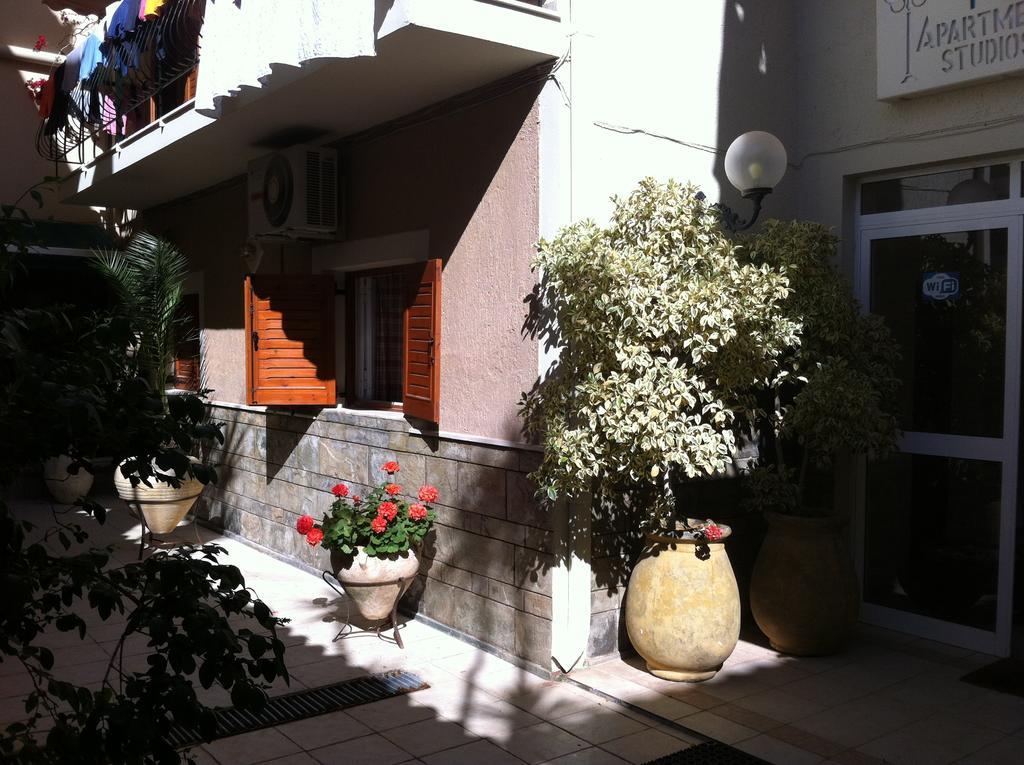 Monteduca Apartments Argostoli  Bagian luar foto